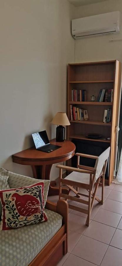 Phoeve Apt-Lovely 1-Br Rental Near The Beach Kalathas Eksteriør billede